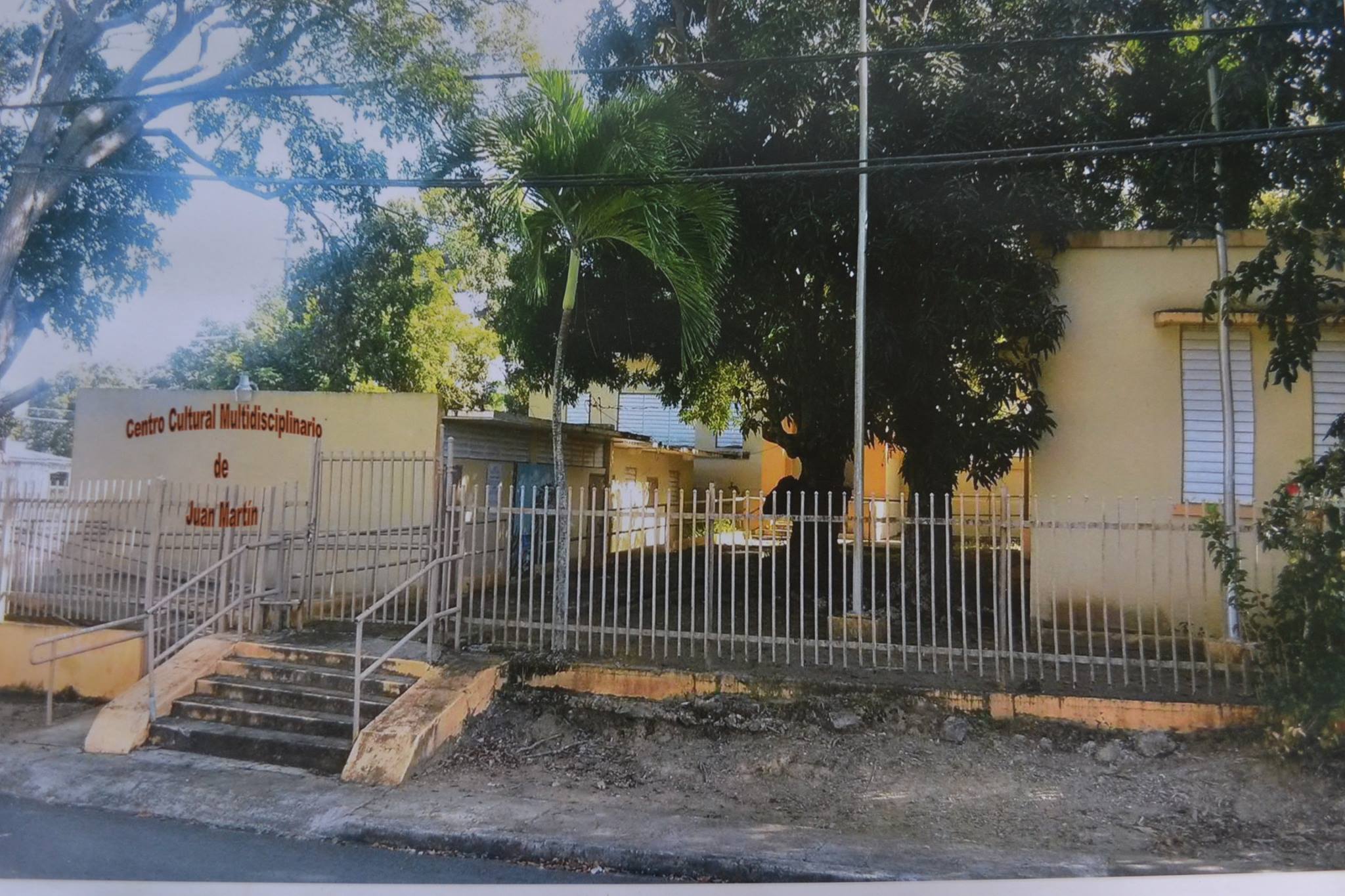 De escuela abandonada a Centro de ayuda a las comunidades